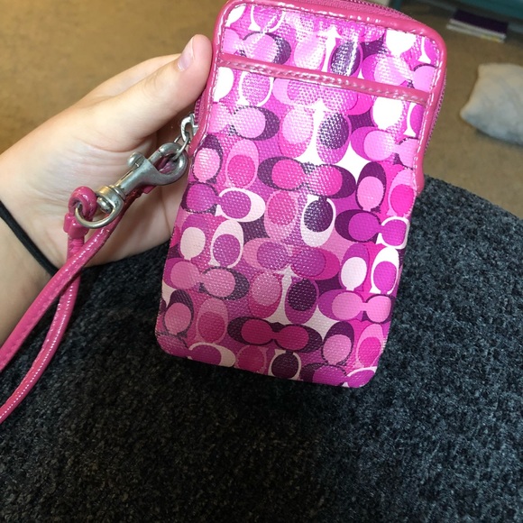 Coach Wristlet - Picture 4 of 4